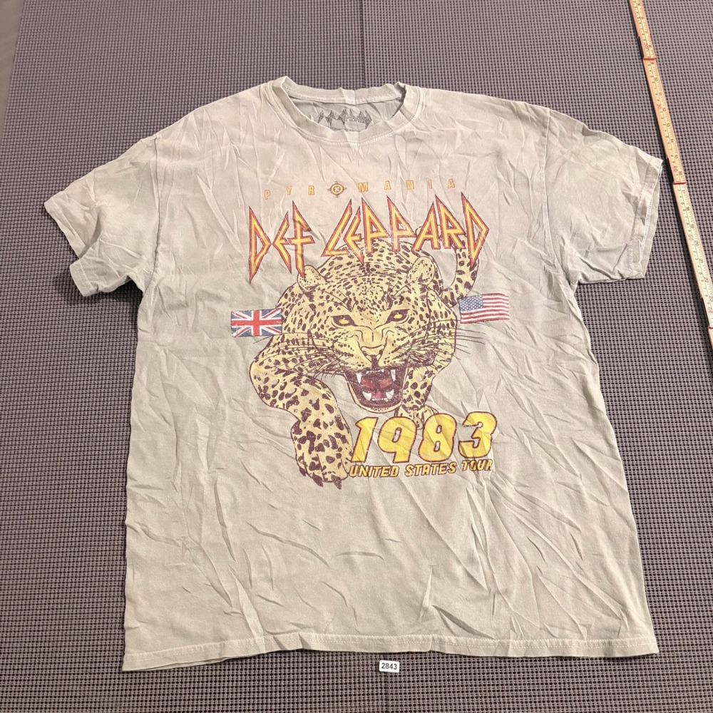 Def Leppard Pyromania 1983 US Tour Graphic T-Shirt Light Green Size M/L